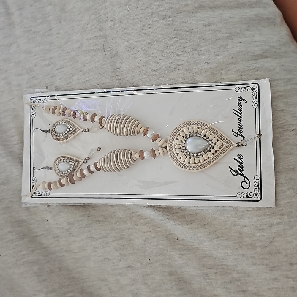 MADE IN INDIA - tatement Necklace and Earrings Set - NWT